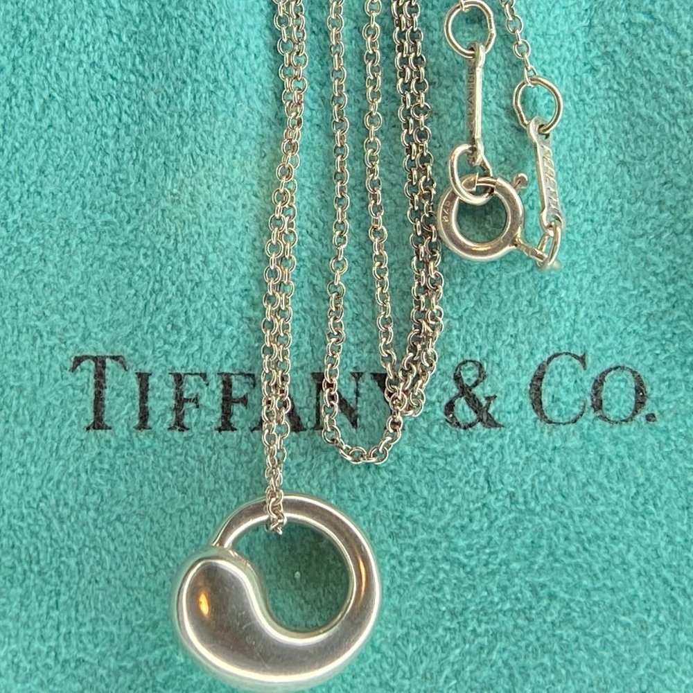 Tiffany & Co. Silver Eternal Circle bean Pendant Necklace 16" - Picture 2 of 9
